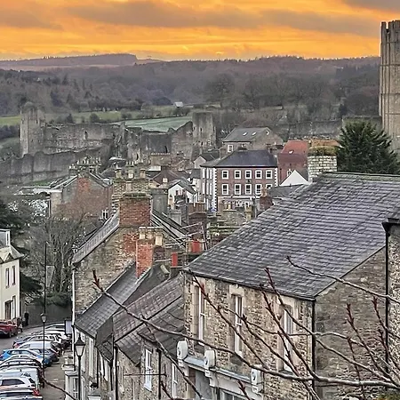 Millgate Fosse *